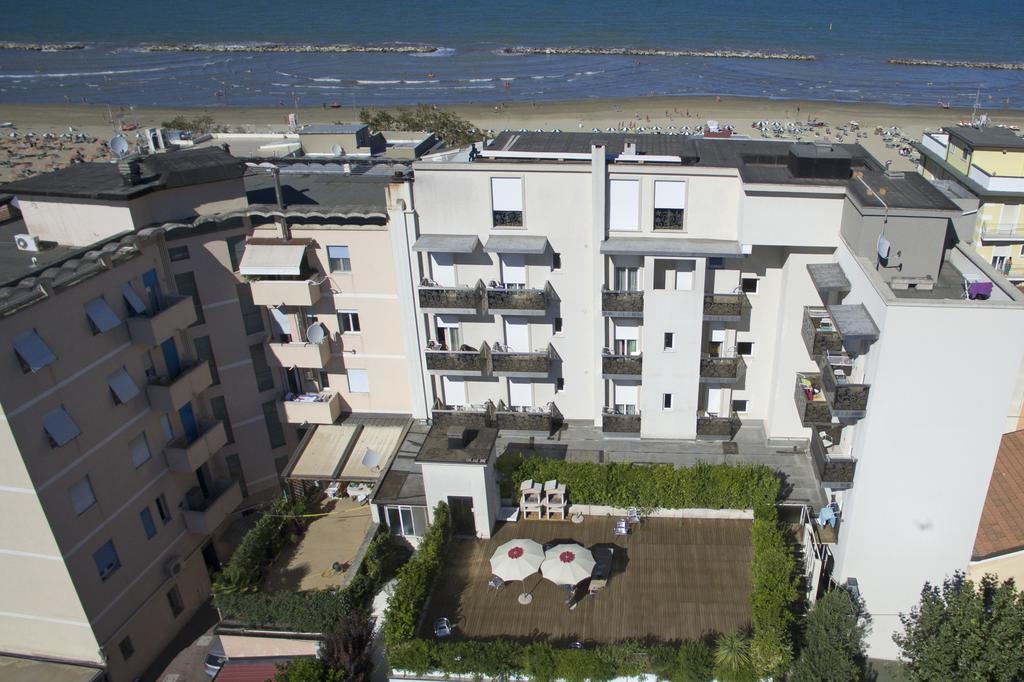 Hotel Byron Rimini Zewnętrze zdjęcie